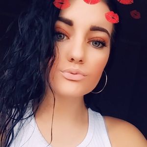 Meet your Posher, Chloe